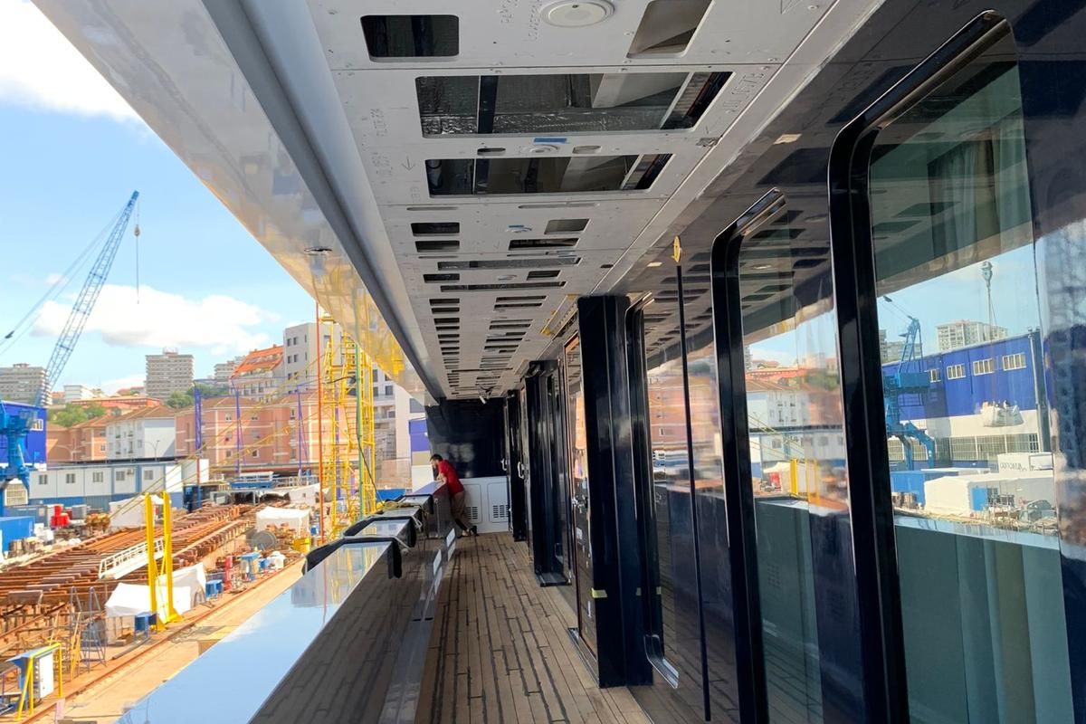 Dettaglio progetto con sistemi di fissaggio Fastmount su yacht