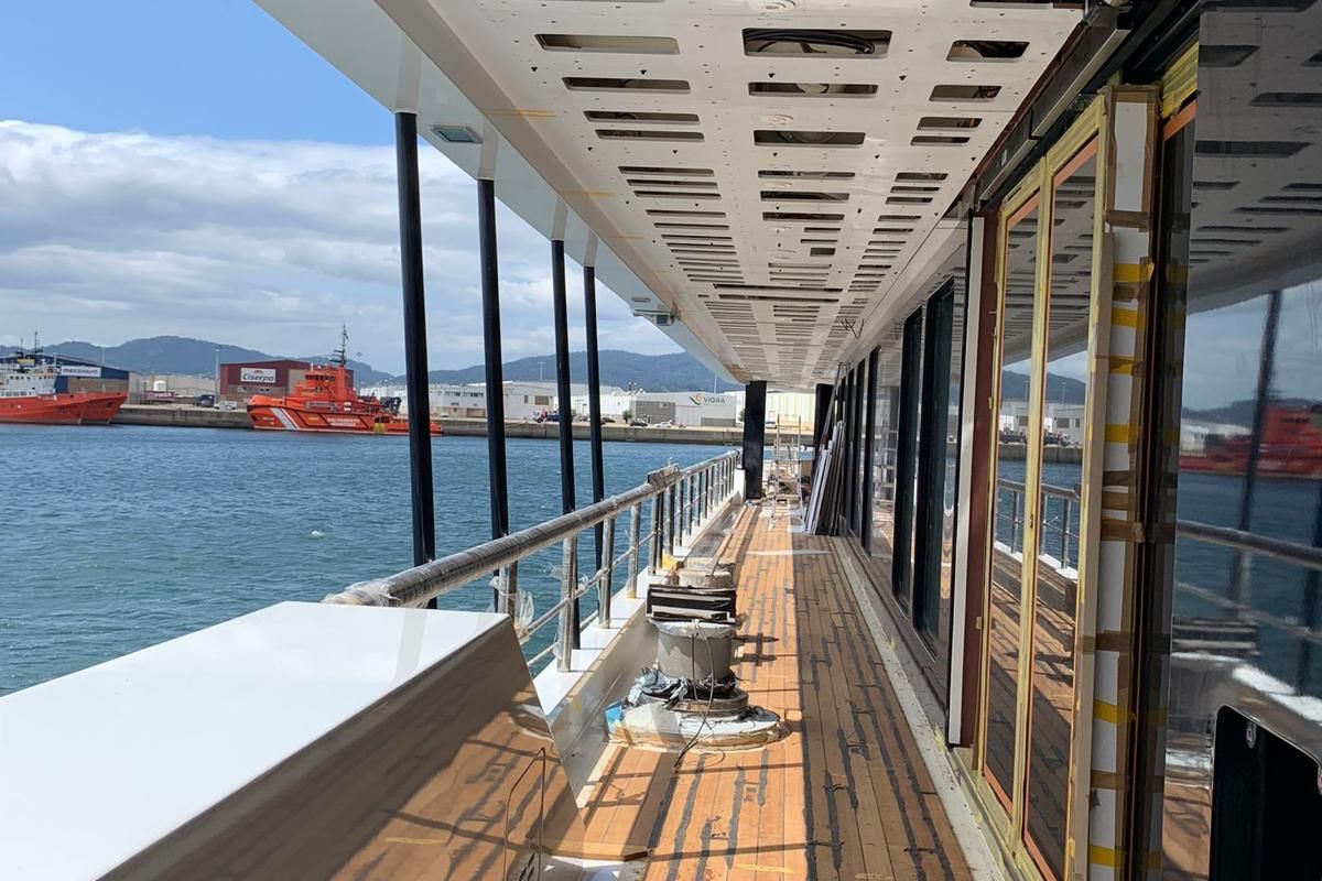 Dettaglio progetto con sistemi di fissaggio Fastmount su yacht